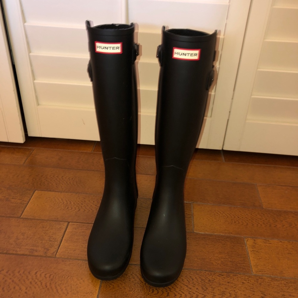 Hunter rain boots size US 8